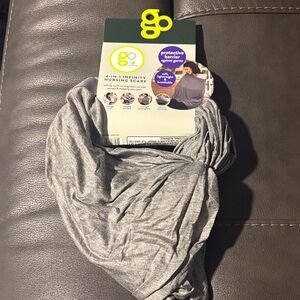 Go 4-in-1 Infinity Nursing Scarf - Gray